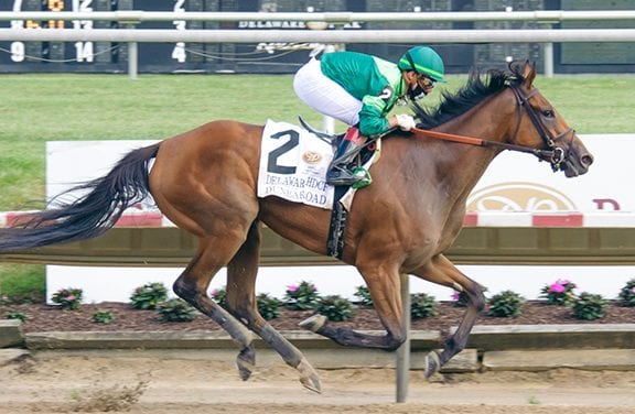 Dunbar Road Cruises to Delaware Handicap Victory