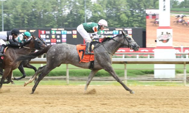 Winfinity, Candycrumbs rally to Colonial stakes wins